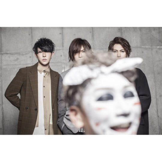 ゴールデンボンバー